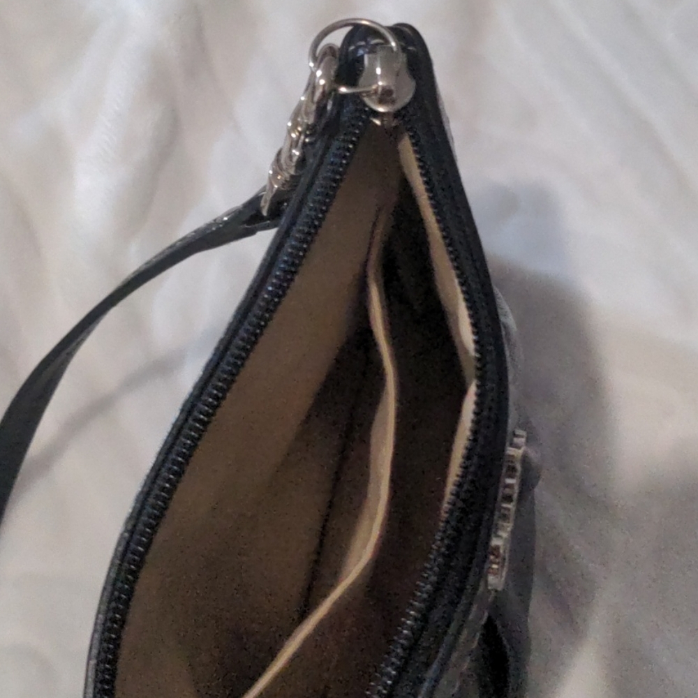 Coach wristlet - Picture 3 of 3